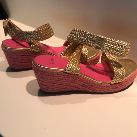 Stuart Weitzman size 3 girls wedges - Picture 7 of 7